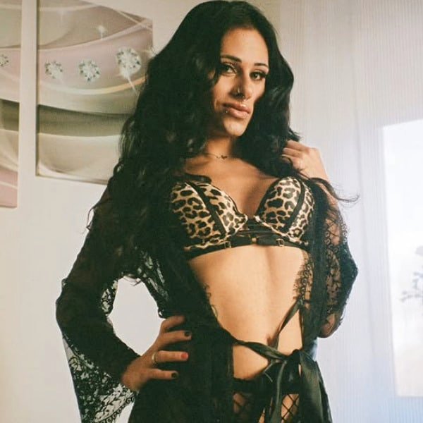 Gianina TS ist auf OnlyFans sehr aktiv - und auch auf anderen sozialen Kanälen mit vielen Followern